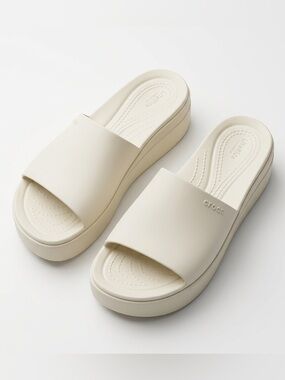 CROCS Brooklyn Platform Sandals